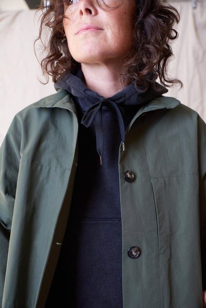 Transient Rain Jacket in Fatigue Green