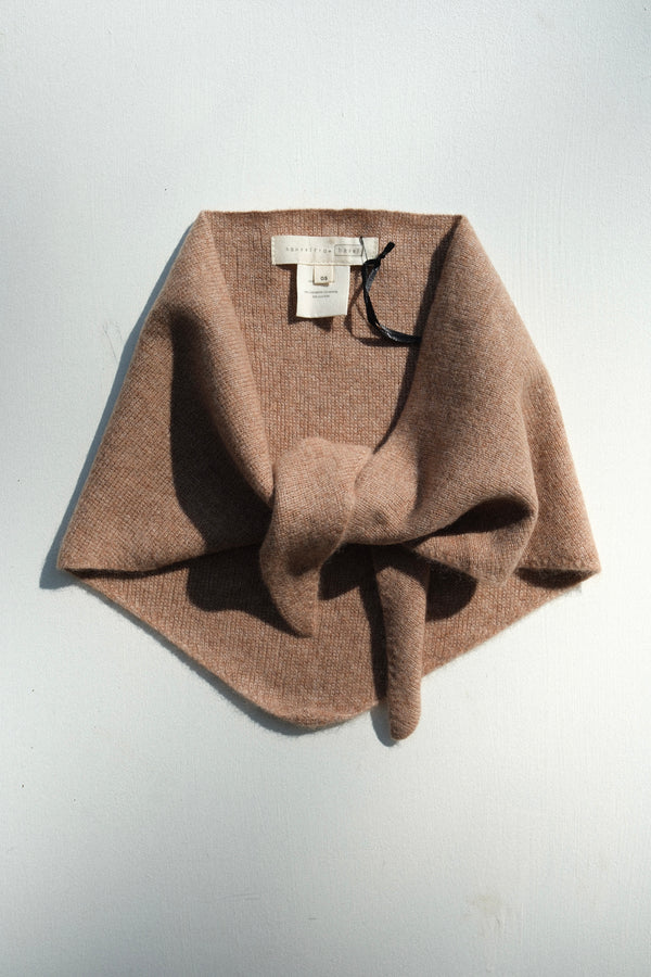 Cashmere Triangle Scarf in Fawn