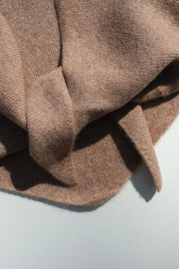Cashmere Triangle Scarf in Fawn