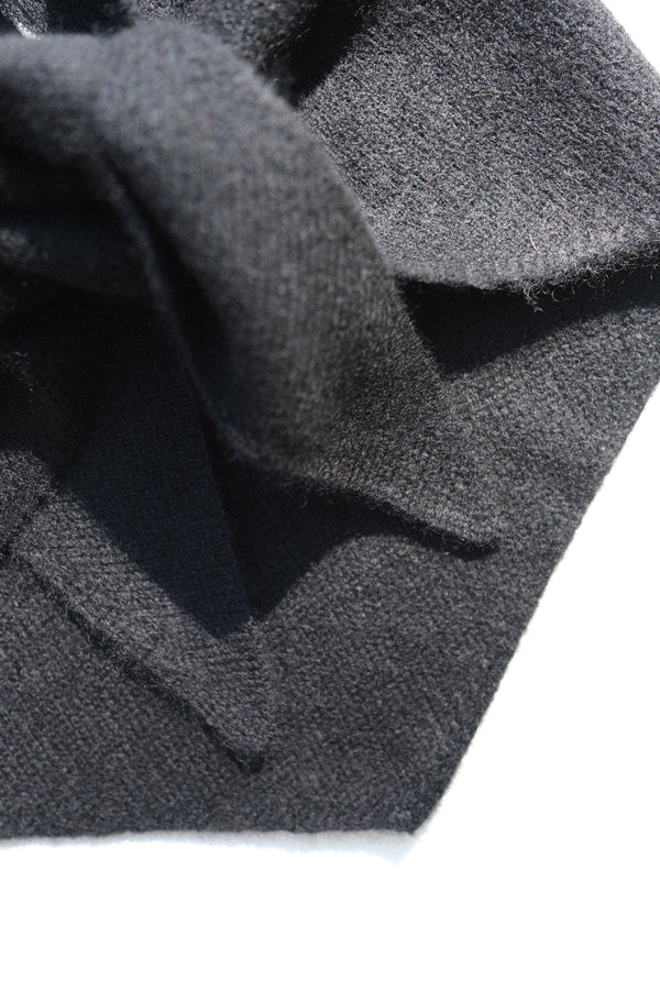Cashmere Triangle Scarf in Black