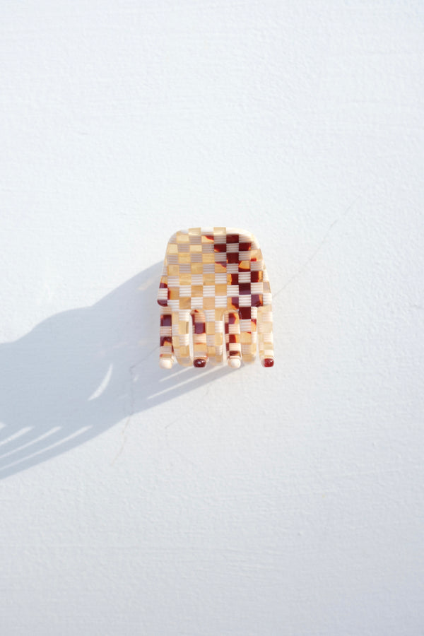 Mini Hair Claw in Tortoise Checker