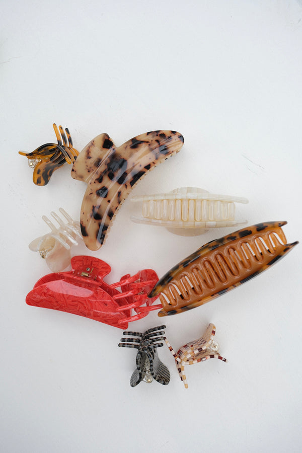 Jumbo Heirloom Claw in Blonde Tortoise