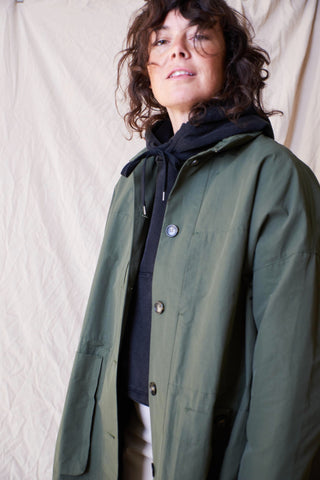 Transient Rain Jacket in Fatigue Green