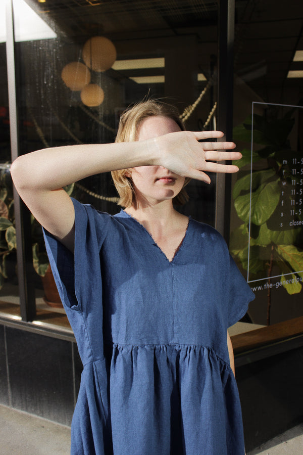 V-Neck Dress in Blue Linen
