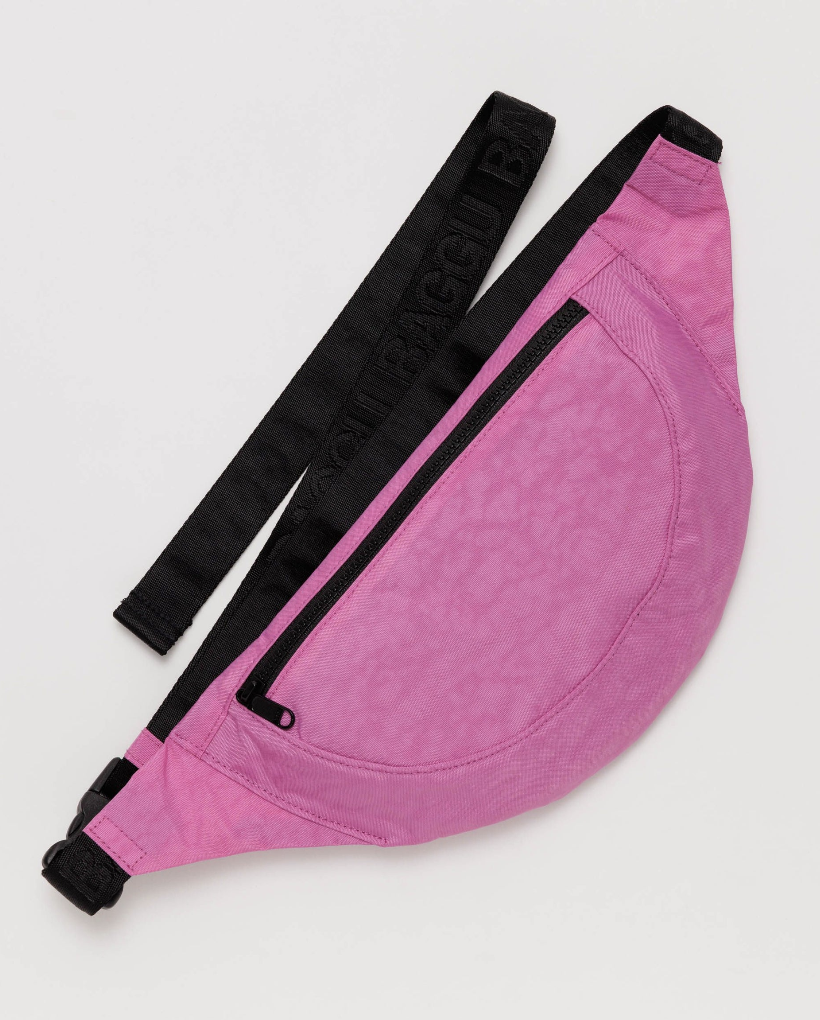 Crescent Fanny Pank in Extra Pink