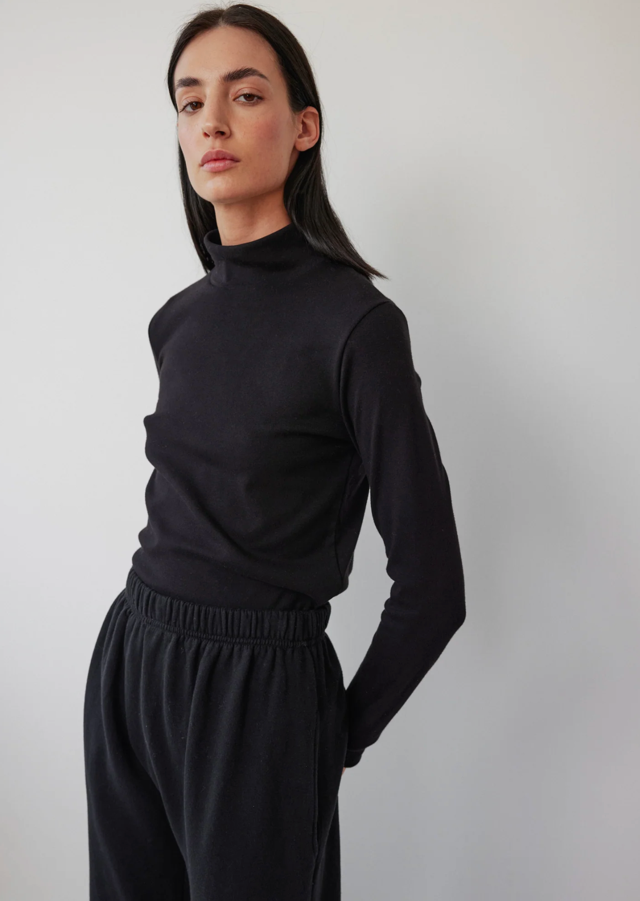 Easy Turtleneck in Black