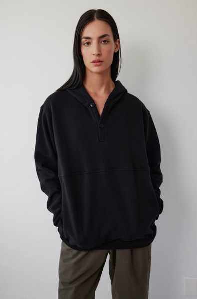 Popover Hoodie in Black