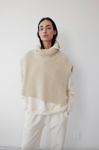 Rib Poncho in Natural