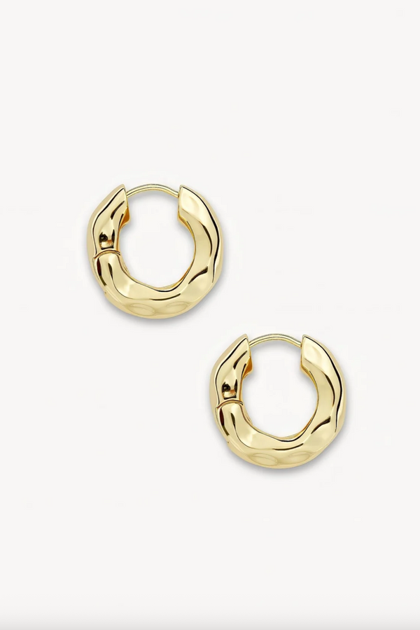 Wavy Chunky Hoops in Gold