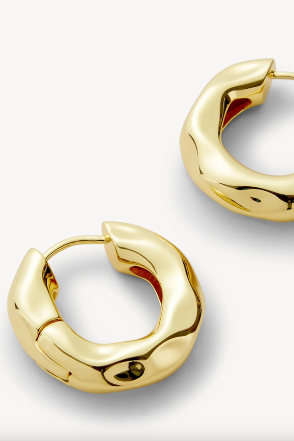 Wavy Chunky Hoops in Gold