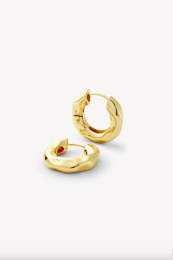 Wavy Chunky Hoops in Gold