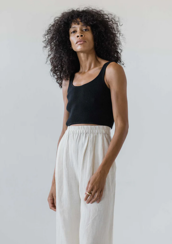 Daniela Tank in Black
